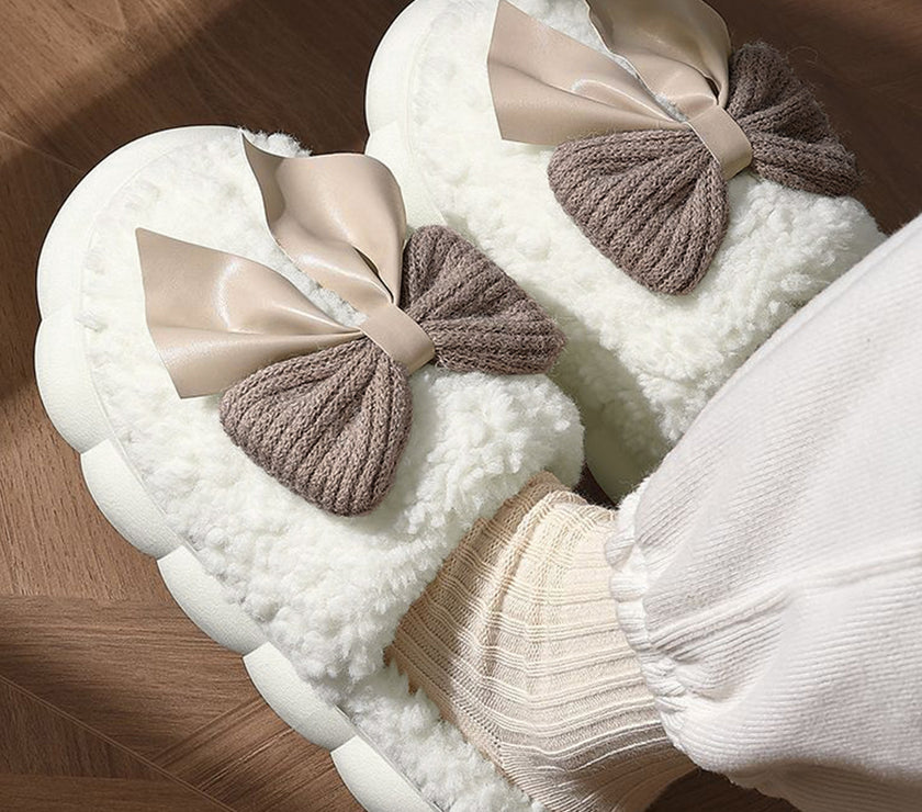 White Contrast Bowknot Applique Plush Winter Slippers