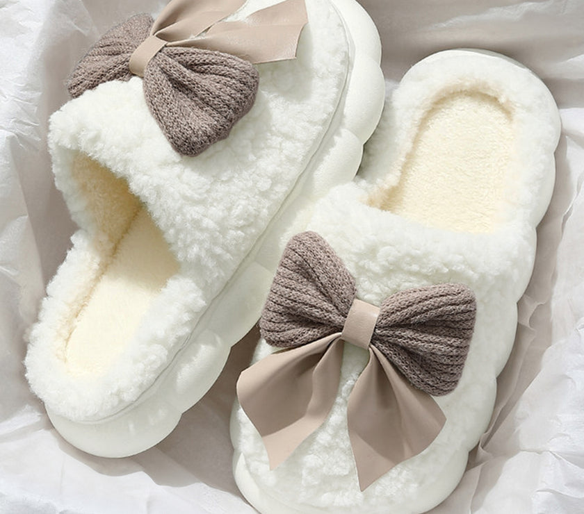 White Contrast Bowknot Applique Plush Winter Slippers